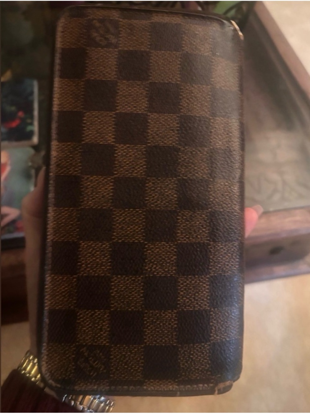 COA Louis Vuitton Zippy Damier Wallet